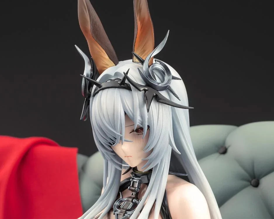Azur Lane Fritz Rumey (Schwarzes Kaninchen Ver.) 1/7 Scale Figure - Image 12