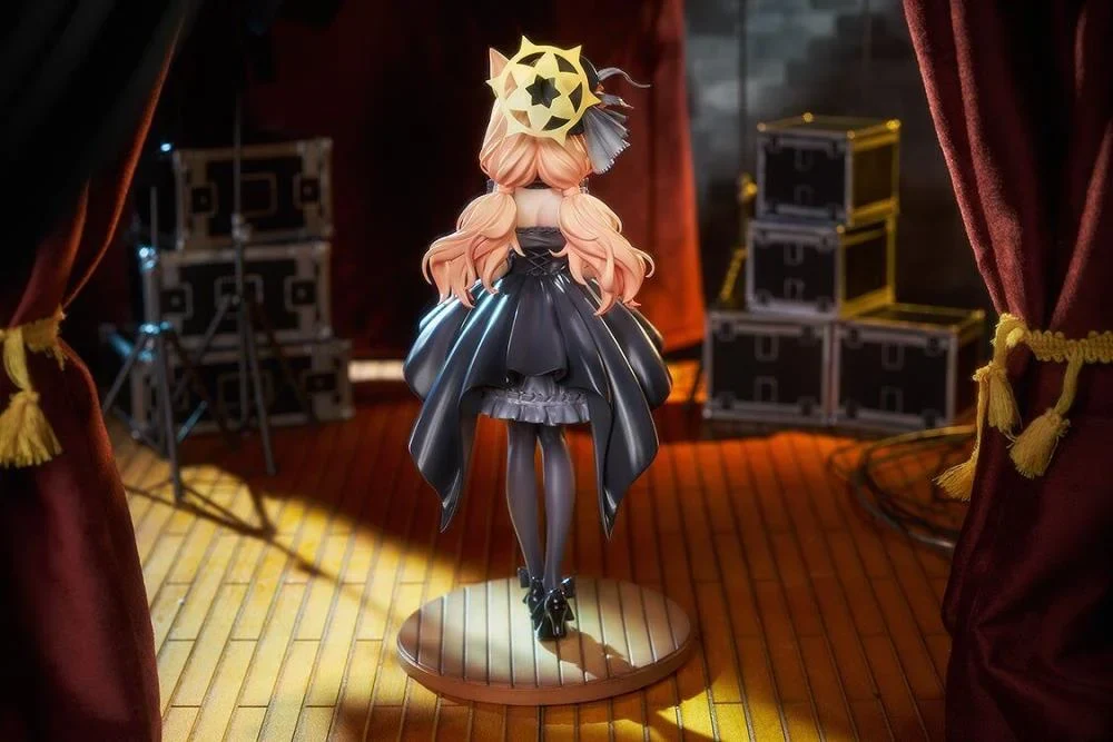 Blue Archive Mari (Idol Memorial Lobby Ver.) 1/7 Scale Figure - Image 3